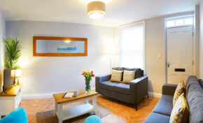 Beautifully furnished 4-bed townhouse on South Cliff